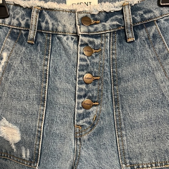 Evidnt Button Fly Raw Hem Distressed Jeans - Picture 4 of 15